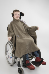 Cape polaire TESS vêtement pour fauteuil roulant Enfant/Adulte