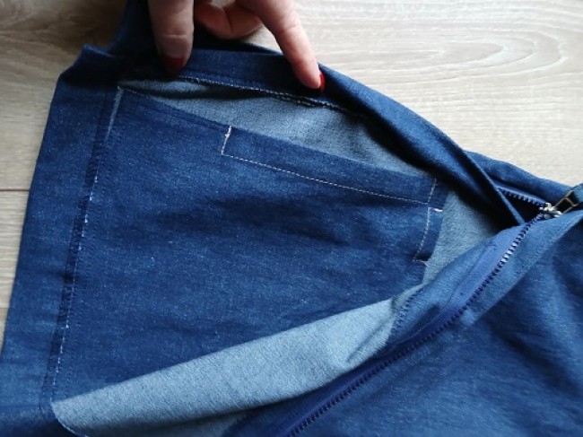 Pantalon INCOGNITO avec poche à sonde urinaire multi-option adapté au handicap